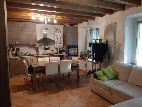 appartamento in affitto a Cadeo in zona Roveleto