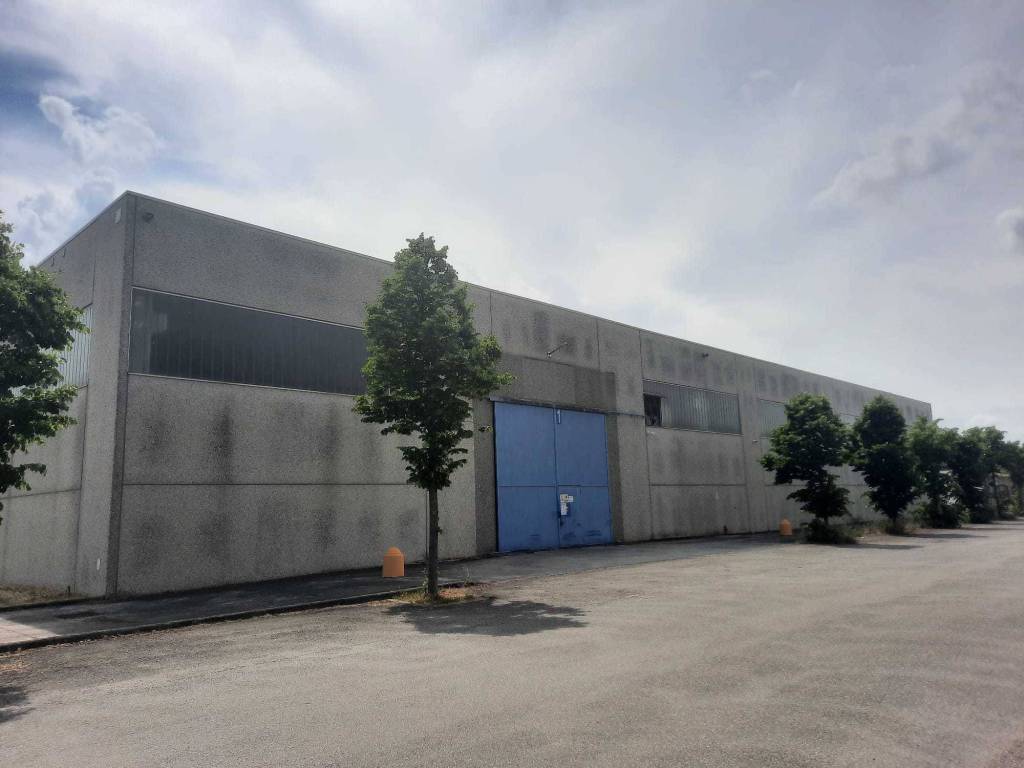 locale commerciale in affitto a Caorso
