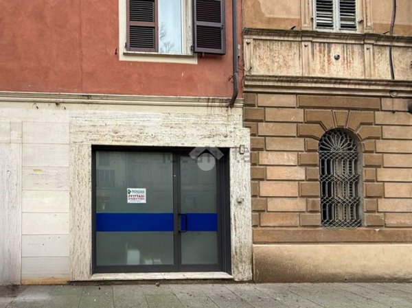 negozio in affitto a Caorso