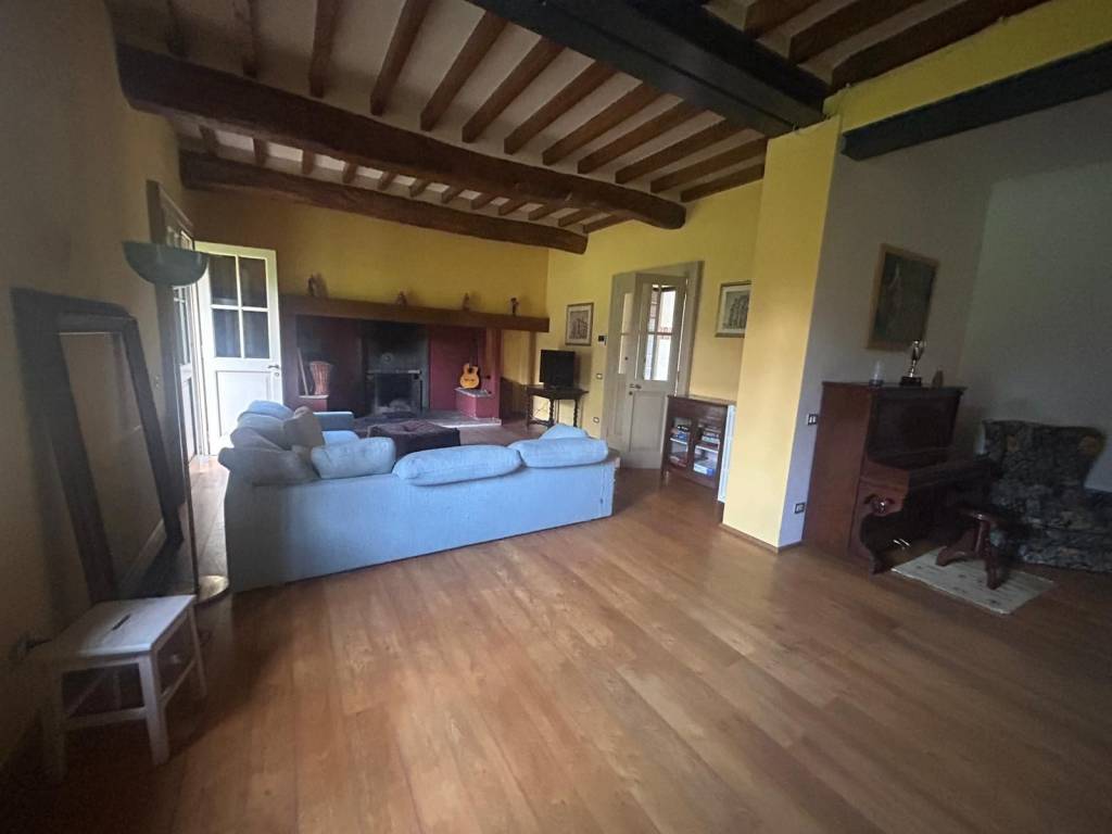 casa indipendente in affitto a Castelvetro Piacentino