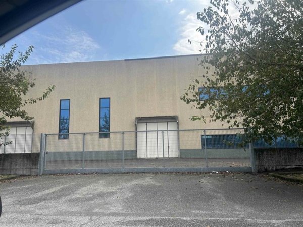 locale commerciale in affitto a Cortemaggiore