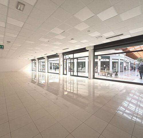 negozio in affitto a Fiorenzuola d'Arda