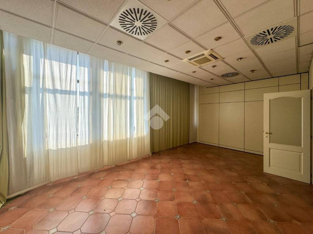 ufficio in affitto a Fiorenzuola d'Arda