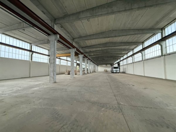 capannone in affitto a Fiorenzuola d'Arda