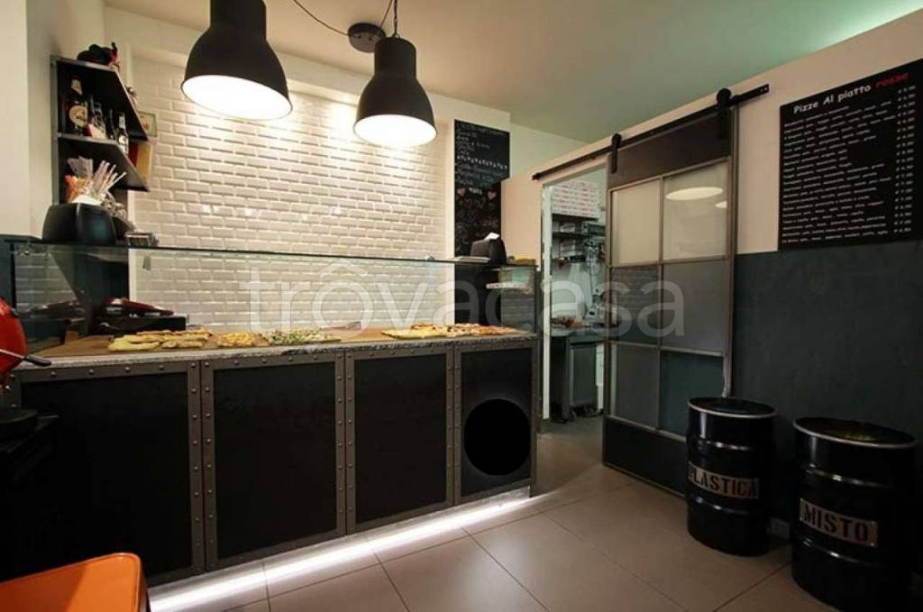 negozio in affitto a Fiorenzuola d'Arda