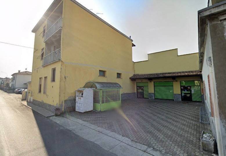 negozio in affitto a Fiorenzuola d'Arda