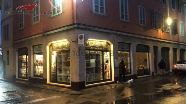 negozio in affitto a Fiorenzuola d'Arda