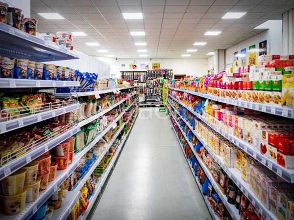 negozio in affitto a Gragnano Trebbiense