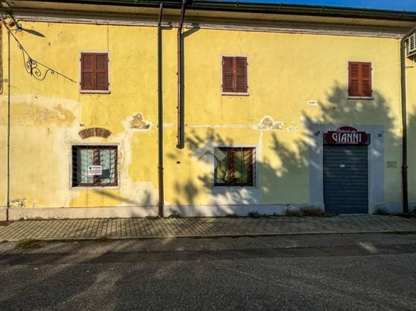 negozio in affitto a Monticelli d'Ongina