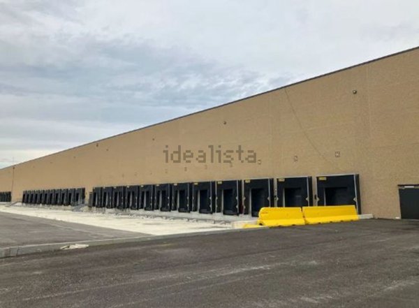 locale di sgombero in affitto a Monticelli d'Ongina