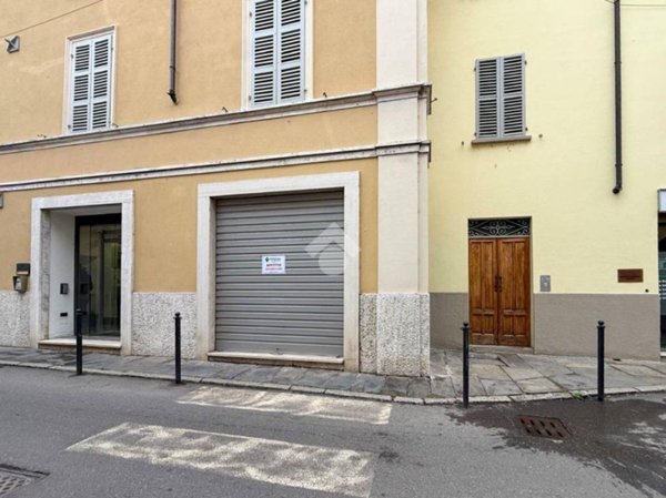 negozio in affitto a Monticelli d'Ongina