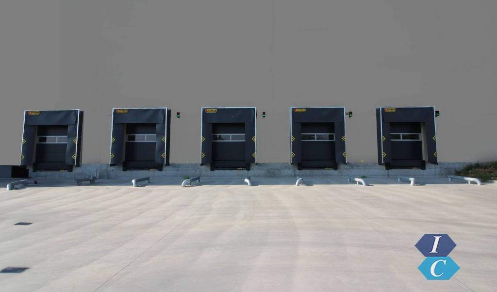 locale commerciale in affitto a Monticelli d'Ongina