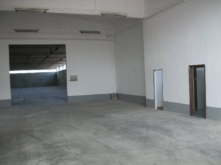 locale commerciale in affitto a Piacenza