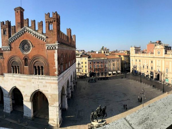 negozio in affitto a Piacenza in zona Centro Storico