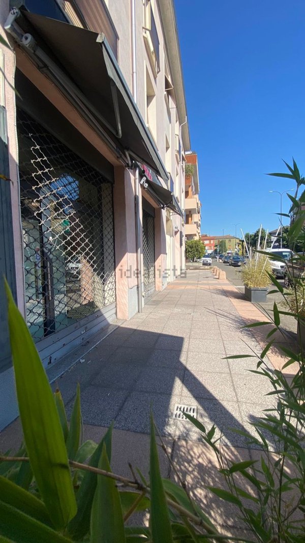 locale commerciale in affitto a Piacenza in zona Belvedere / Quartiere Duemila