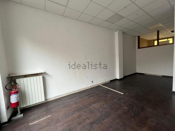 negozio in affitto a Piacenza