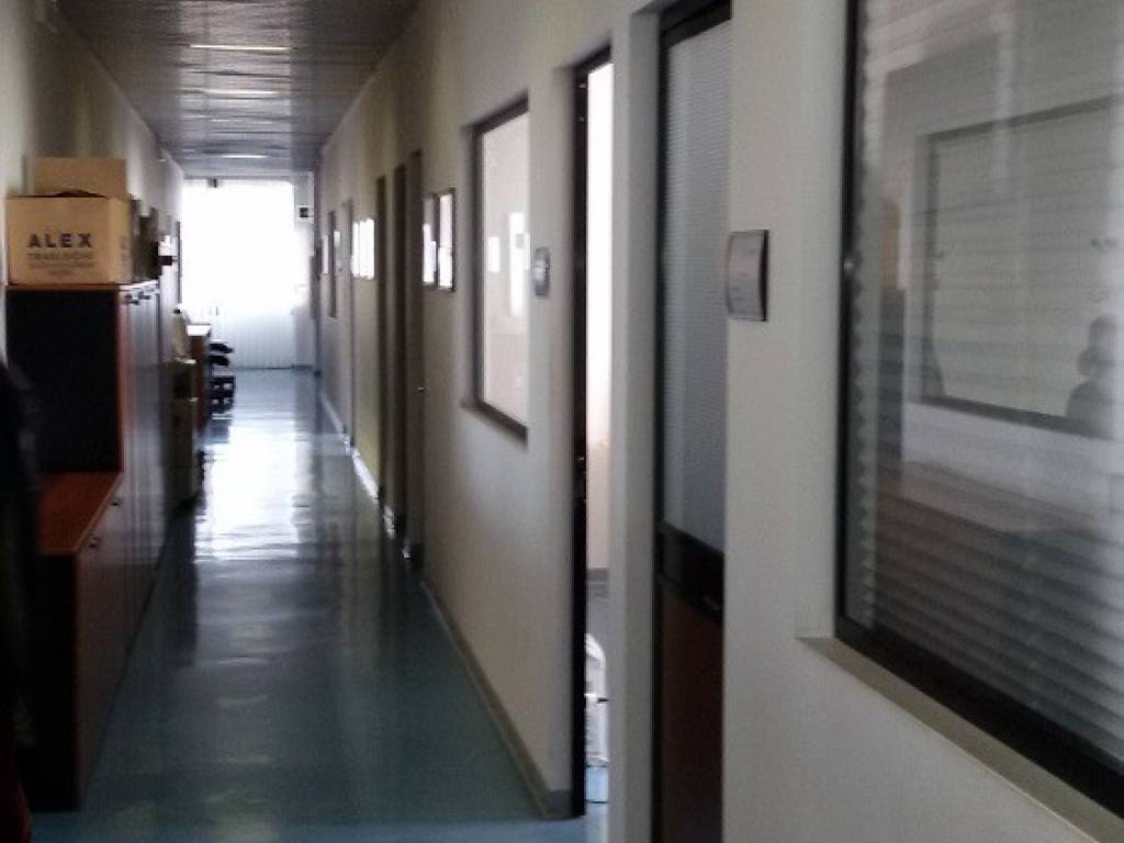 ufficio in affitto a Piacenza in zona Infrangibile