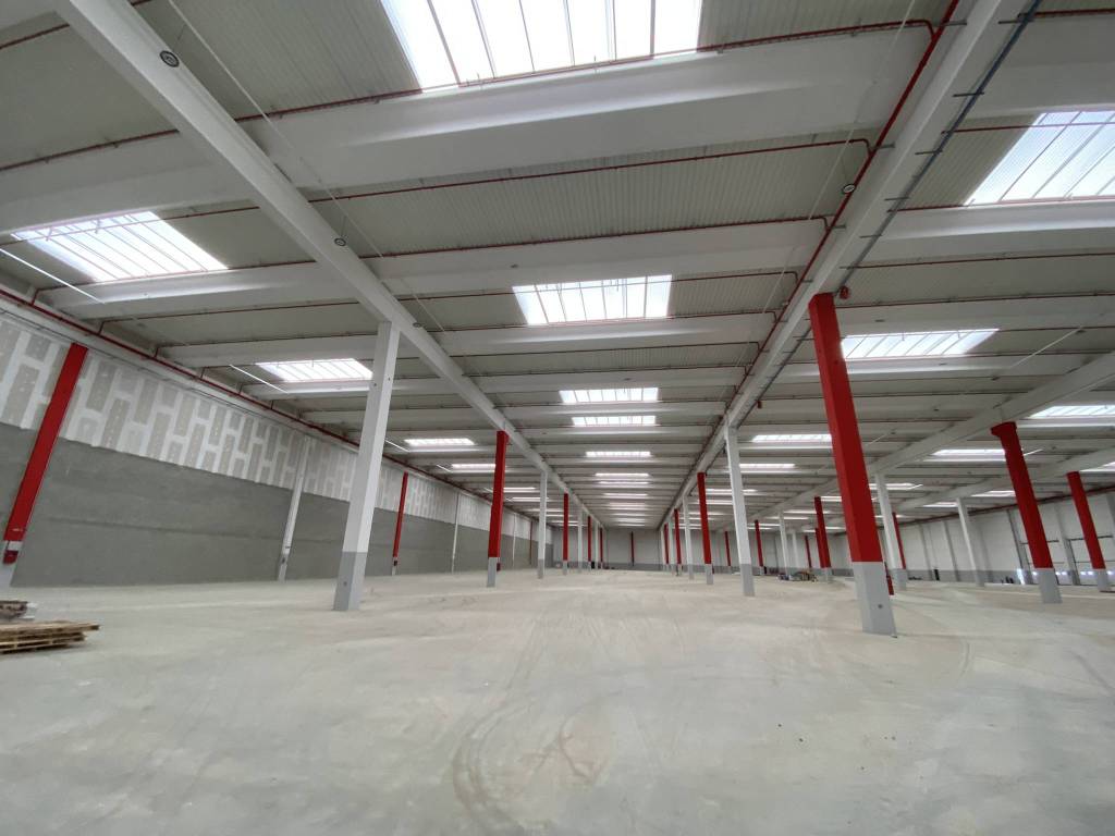 locale commerciale in affitto a Piacenza in zona Le Mose