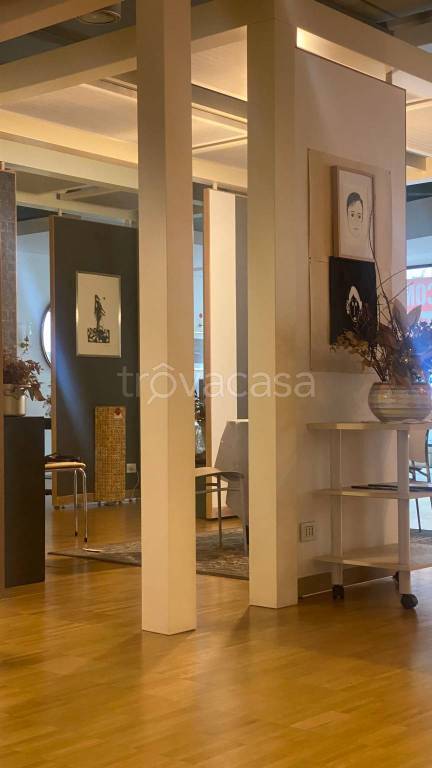 negozio in affitto a Piacenza