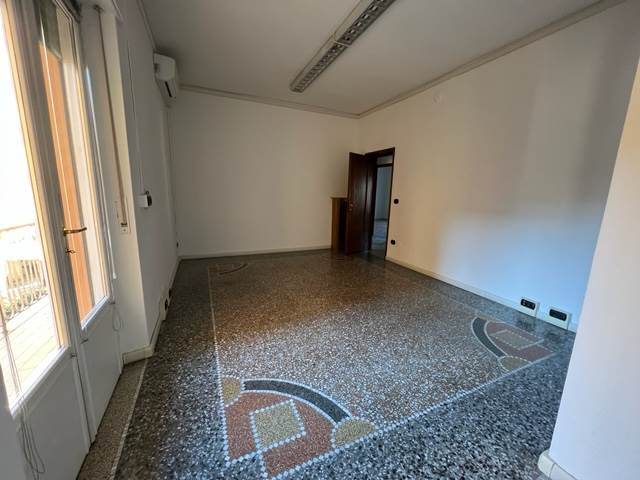 ufficio in affitto a Genova