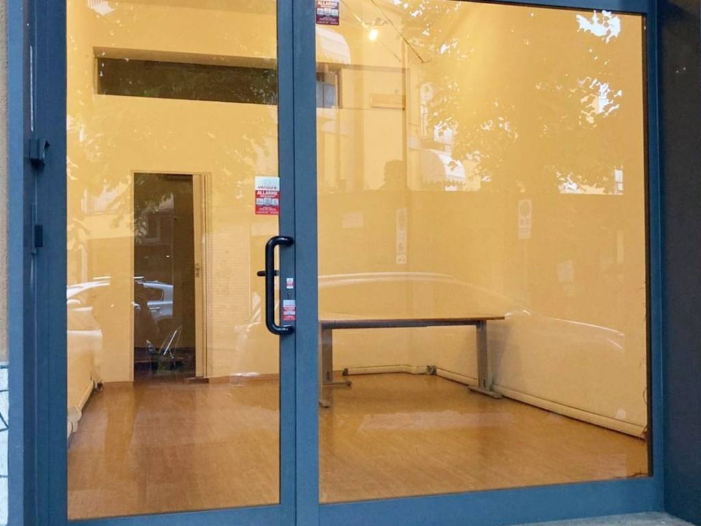 negozio in affitto a Piacenza in zona Stadio