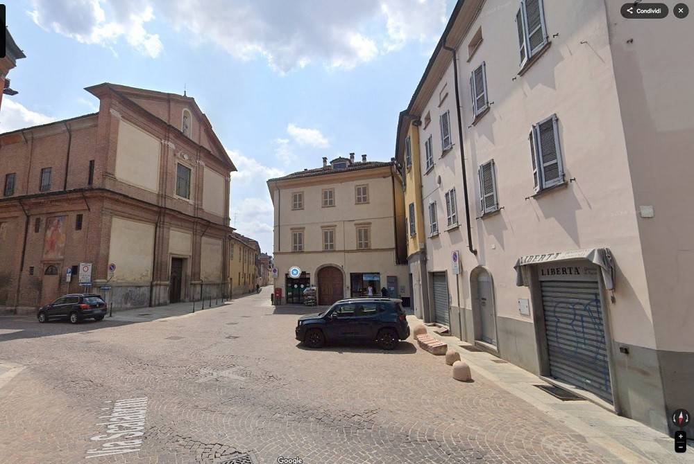 negozio in affitto a Piacenza