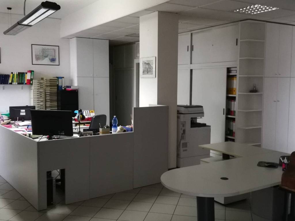 ufficio in affitto a Piacenza in zona Caorsana