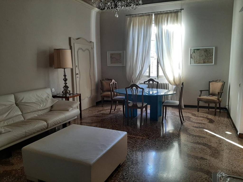 appartamento in affitto a Piacenza