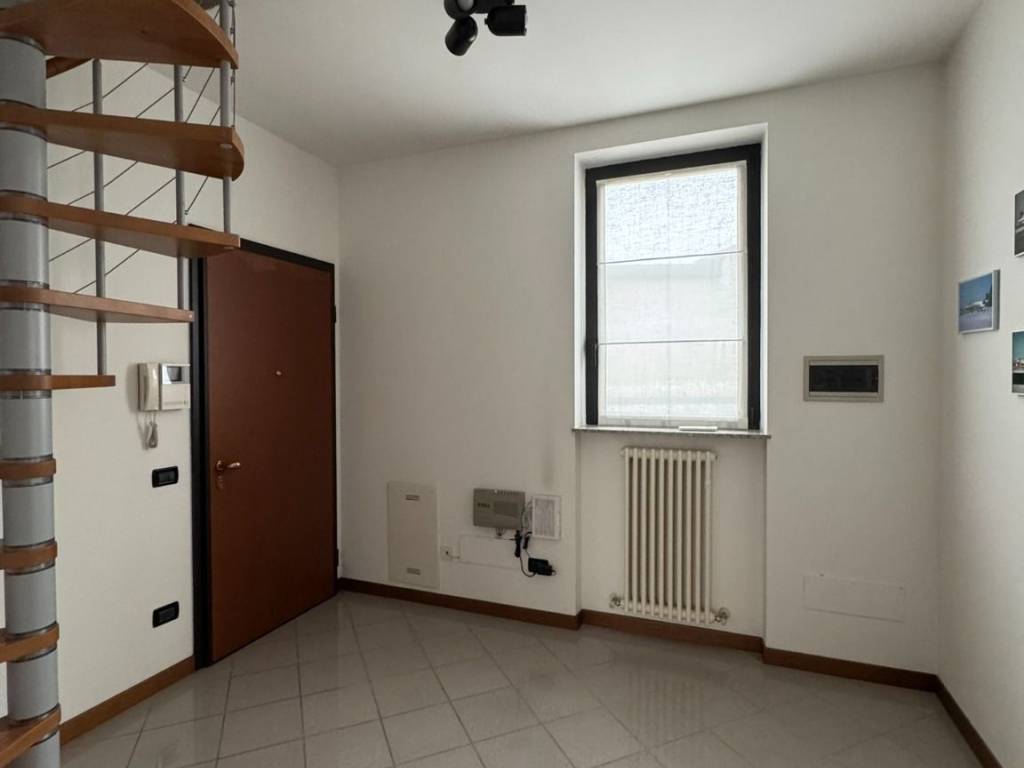 ufficio in affitto a Piacenza in zona Farnesiana