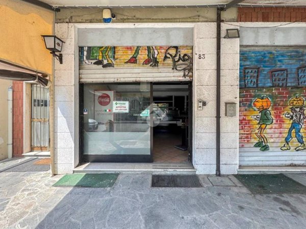 negozio in affitto a Piacenza