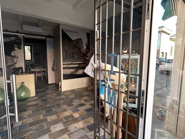 negozio in affitto a Piacenza