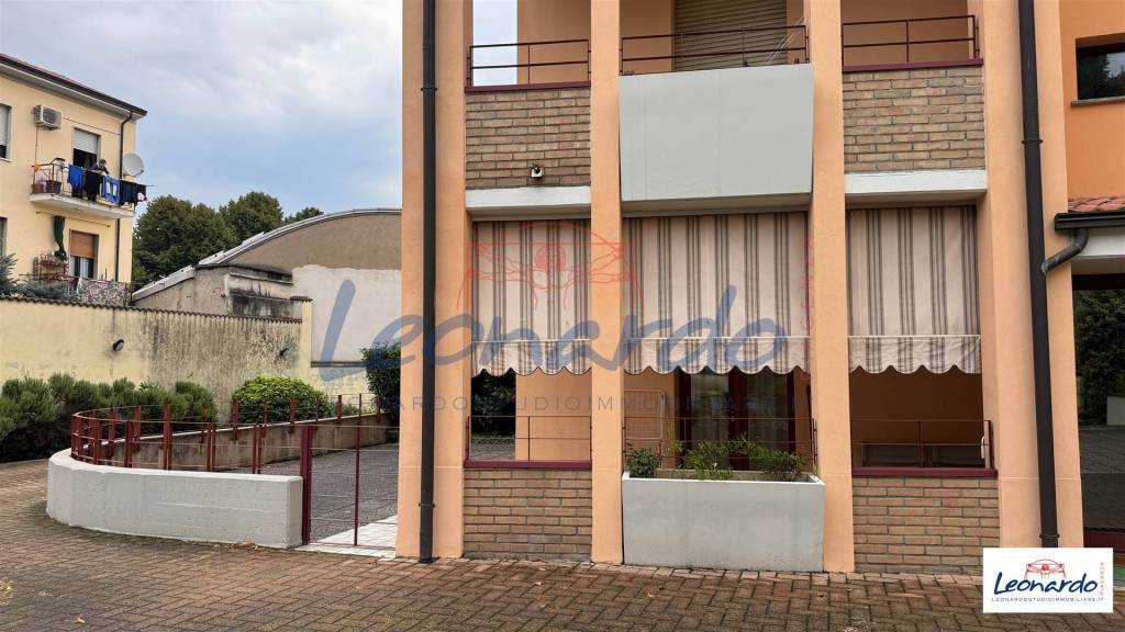 appartamento in affitto a Piacenza in zona Farnesiana