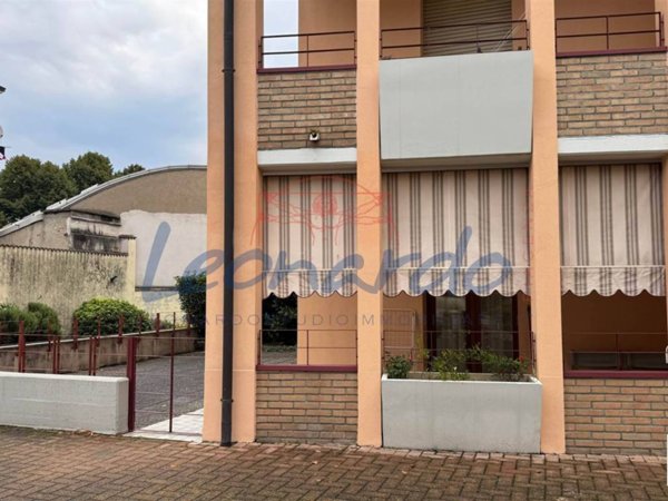 appartamento in affitto a Piacenza in zona Farnesiana