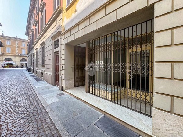 locale commerciale in affitto a Piacenza in zona Centro Storico