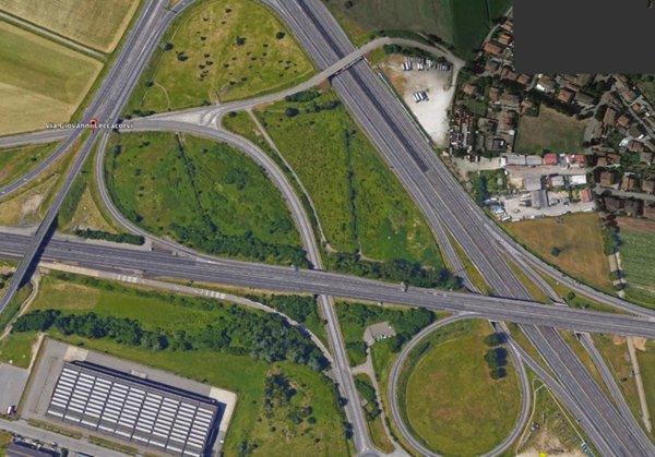 negozio in affitto a Piacenza in zona Le Mose