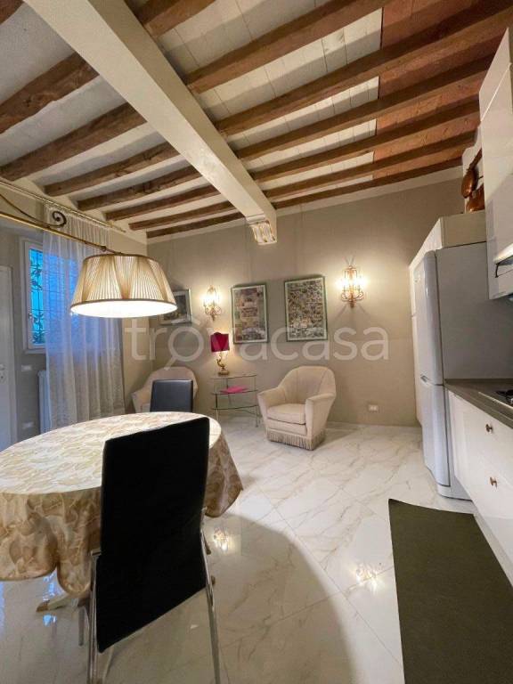 appartamento in affitto a Piacenza in zona Centro Storico