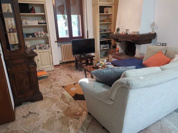 casa indipendente in affitto a Piacenza in zona Infrangibile
