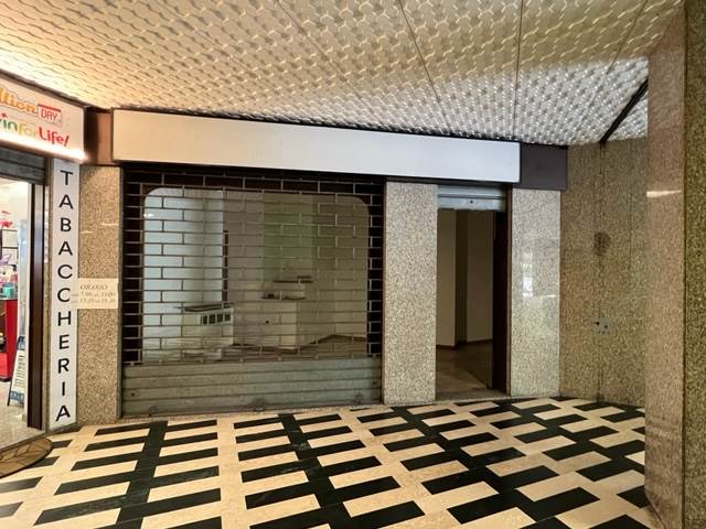 negozio in affitto a Piacenza in zona Barriera Genova