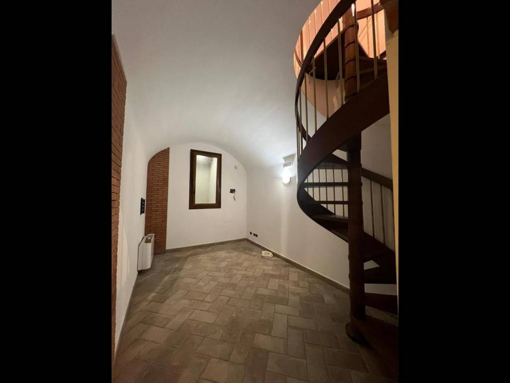 negozio in affitto a Piacenza in zona Centro Storico