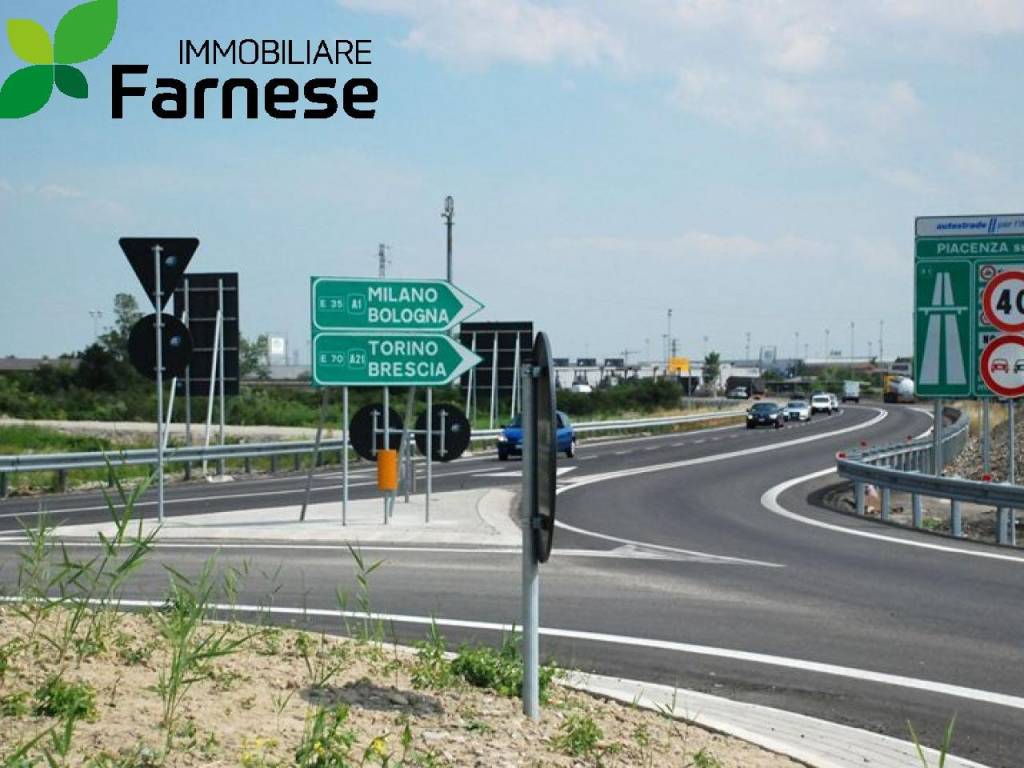terreno in affitto a Piacenza in zona Le Mose
