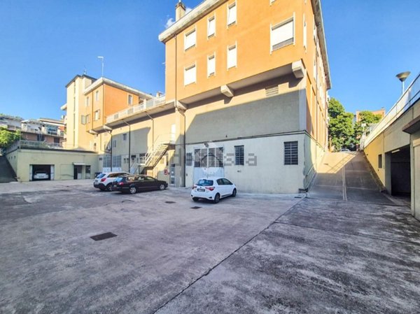 locale di sgombero in affitto a Piacenza in zona Stadio