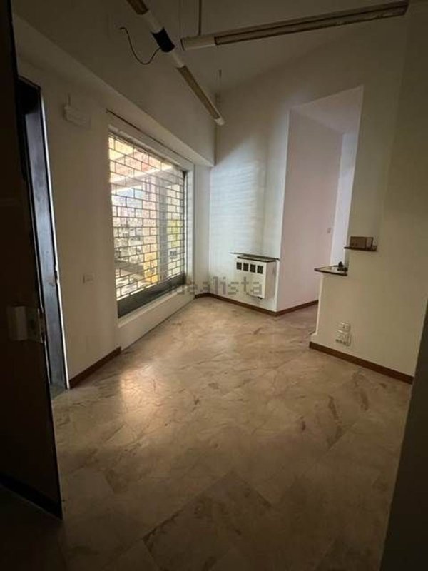 negozio in affitto a Piacenza in zona Barriera Genova