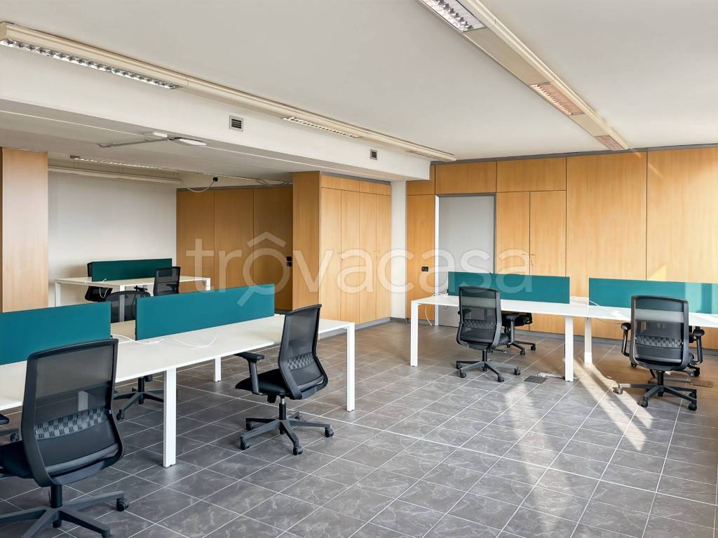 ufficio in affitto a Piacenza in zona Barriera Milano
