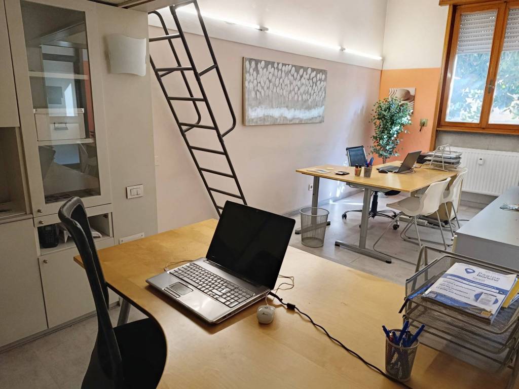 ufficio in affitto a Piacenza in zona Stadio