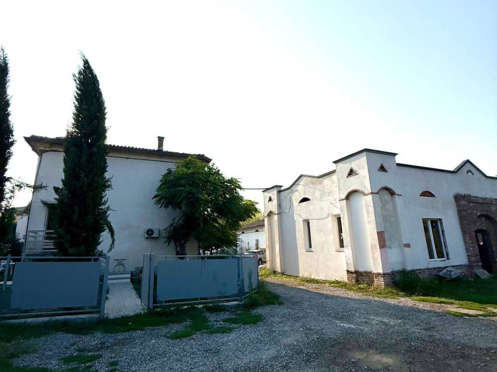 trivano in affitto a Piacenza in zona Roncaglia / Fossadello