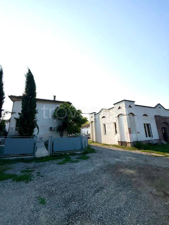 trivano in affitto a Piacenza in zona Roncaglia / Fossadello