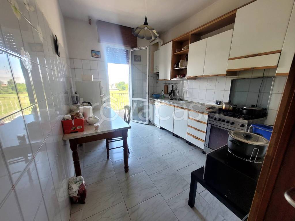 appartamento in affitto a Piacenza in zona Barriera Genova