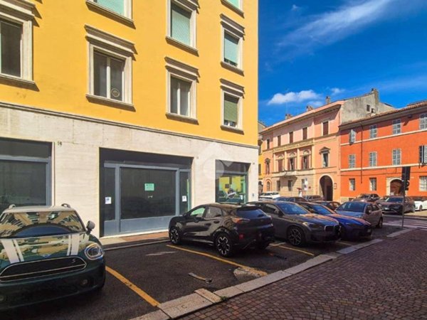negozio in affitto a Piacenza in zona Centro Storico