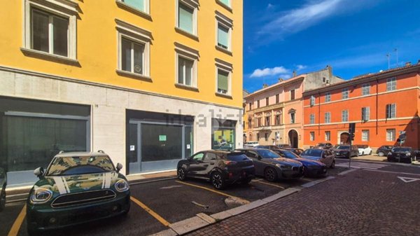 negozio in affitto a Piacenza in zona Centro Storico