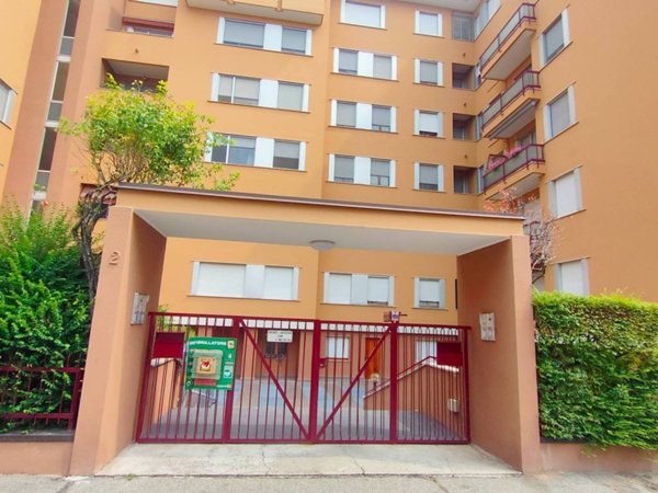 ufficio in affitto a Piacenza in zona Infrangibile
